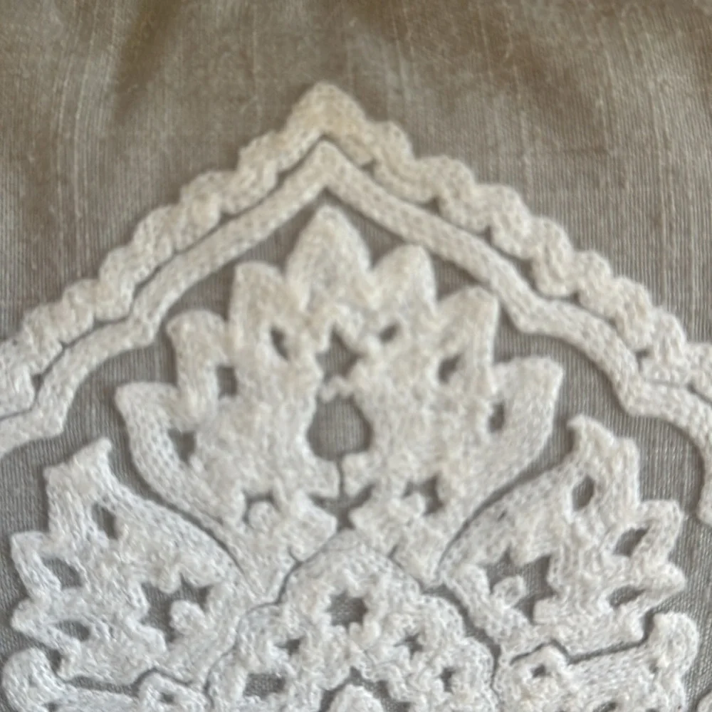 DOMAIN Taupe Ivory Linen Blend Medallion Embroidered Feather Pillow EUC $75